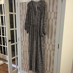 Marine Layer Black and White Long Sleeve Dress
